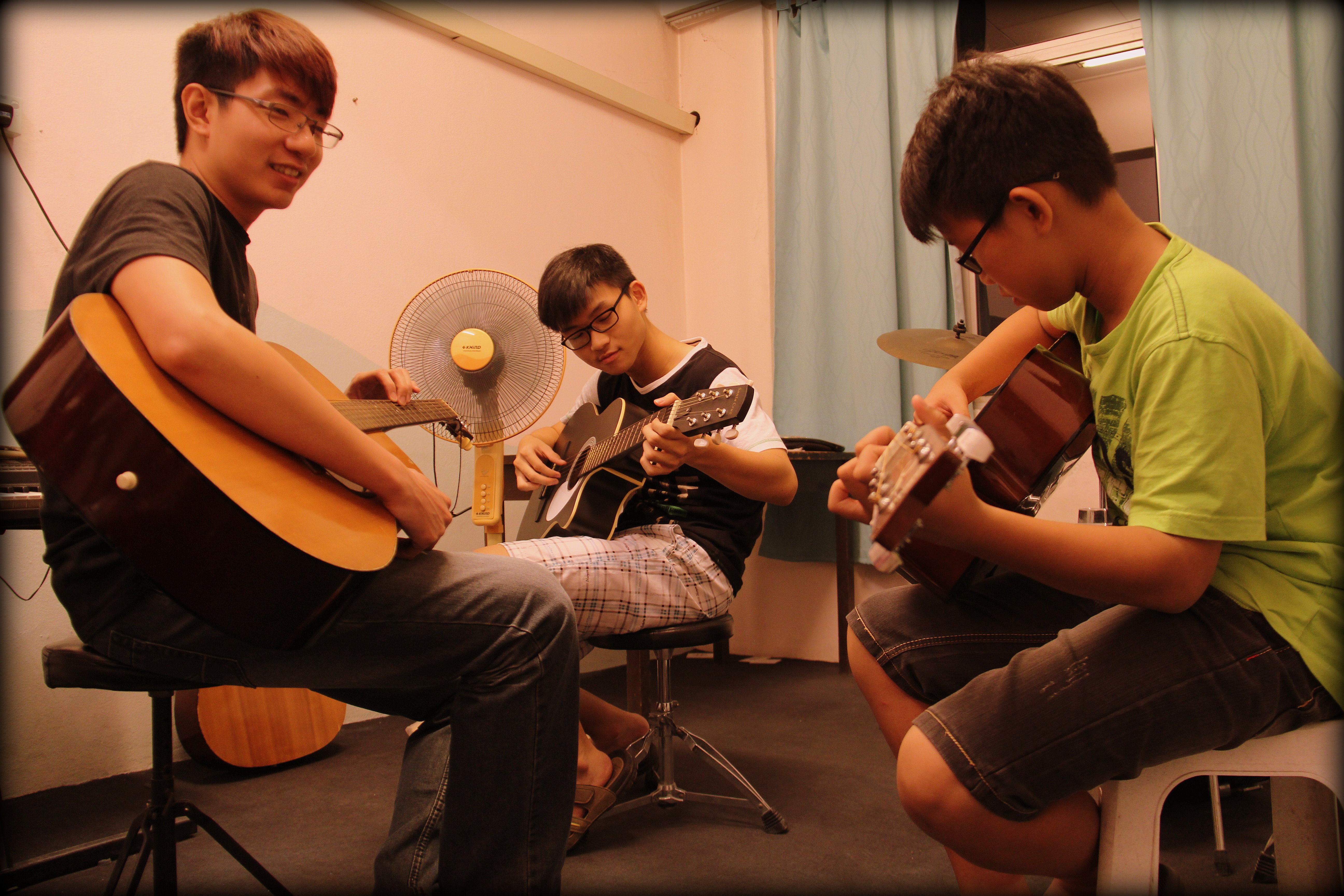 acoustic guitar lessons excel music penang